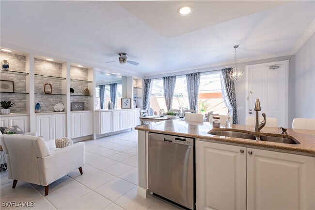 Building Photo - 6032 Towncenter Cir
