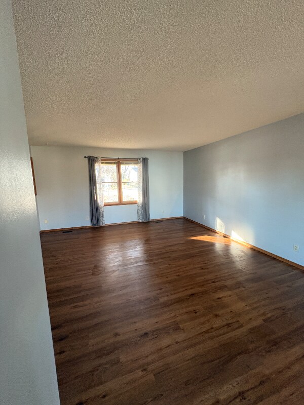 Building Photo - 1035 McClure Ln