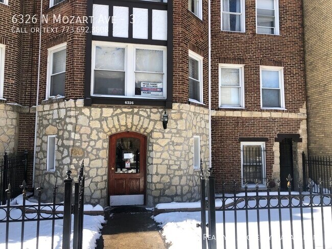 Building Photo - Beautiful 3 Bed in West Ridge