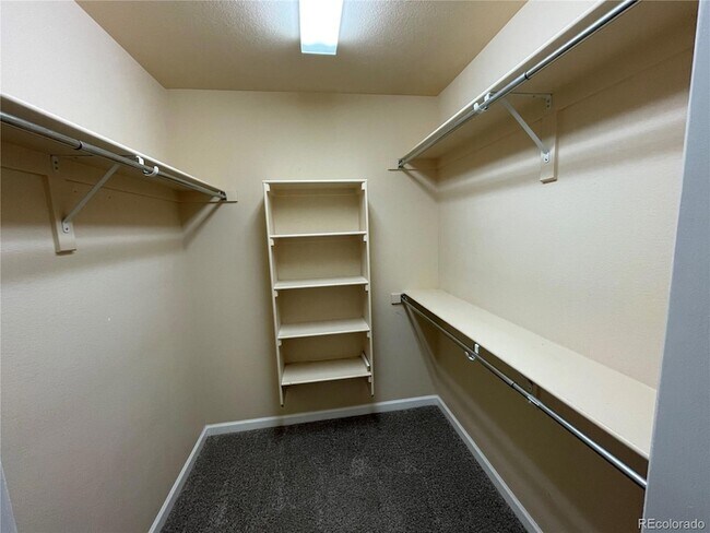 Building Photo - 5014 Everett St