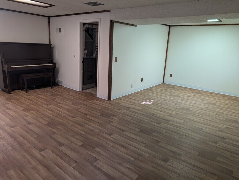 spacious basement - 28 James Circle