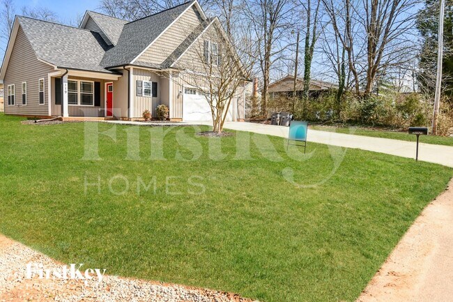 Building Photo - 119 Cline St