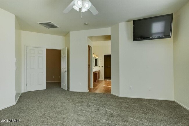 Building Photo - 41309 W Cielo Ln