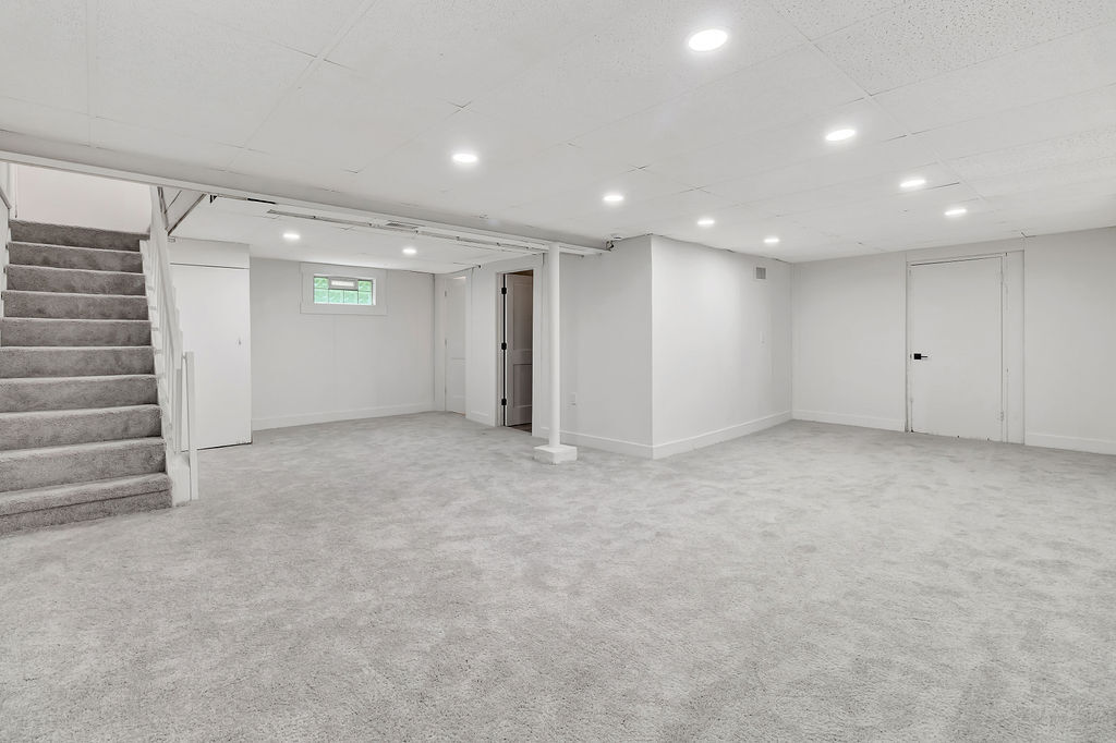 Building Photo - 5946 Sunridge Dr