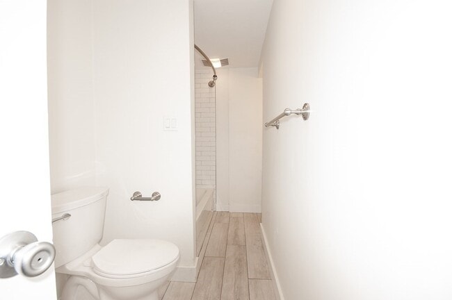 Building Photo - 30 Thornley St