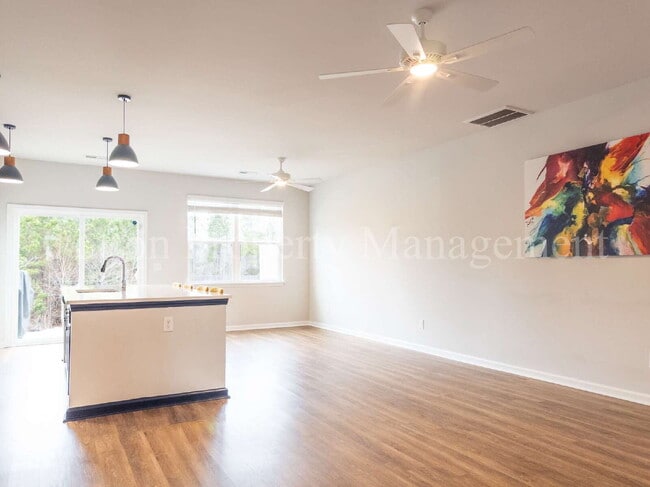 Building Photo - 7626 Knightbell Cir