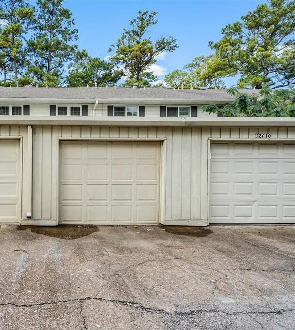 Building Photo - 12605 Huntingwick Dr