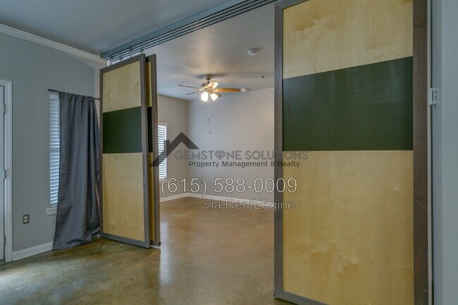 Building Photo - 1803 Broadway