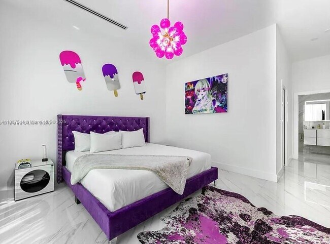 Building Photo - 2225 NE 19th St