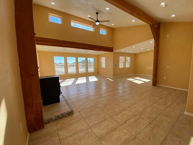 Building Photo - 72 Aspen Dr