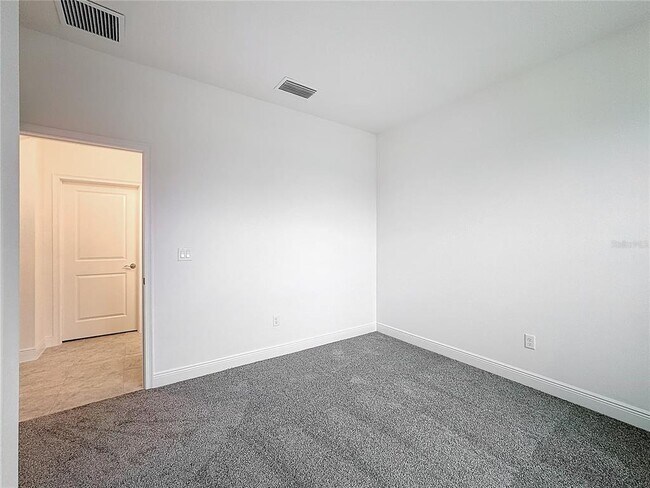 Building Photo - 4959 Shady Pnes Dr