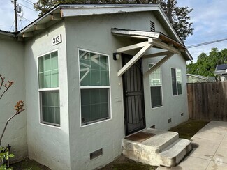 Building Photo - Park 311-319