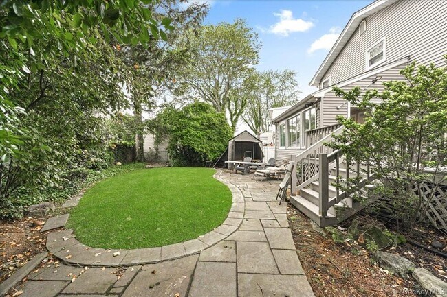 Building Photo - 1127 Fordham Ln