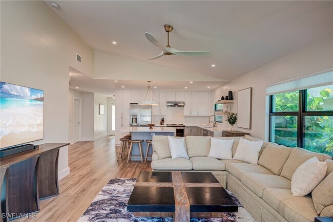 Building Photo - 577 98th Ave N