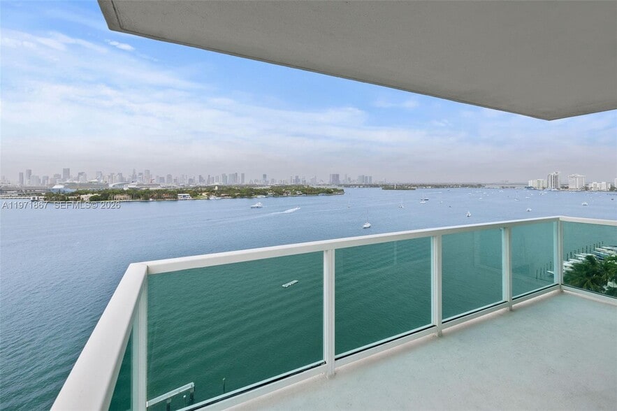 Building Photo - 650 West Ave