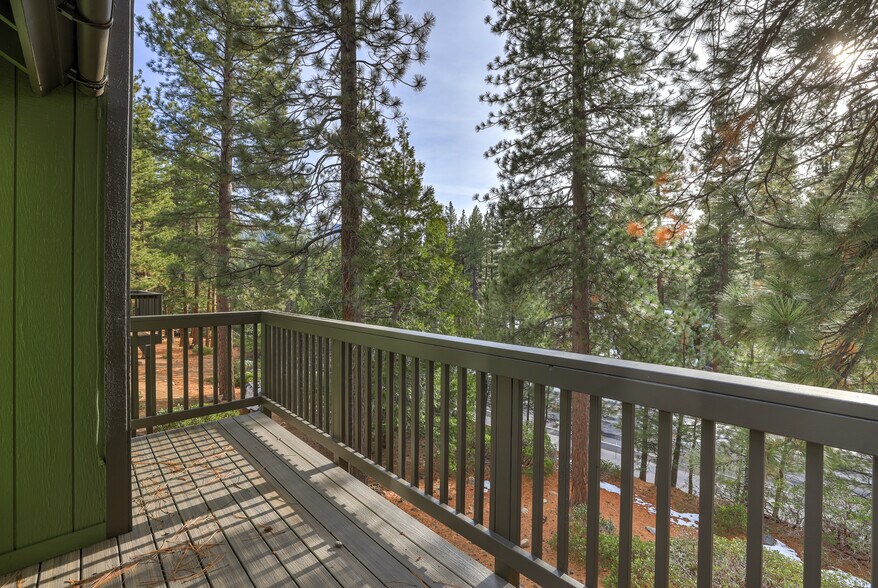 Exterior Rear Lower Balcony - 1029 Tomahawk Trl