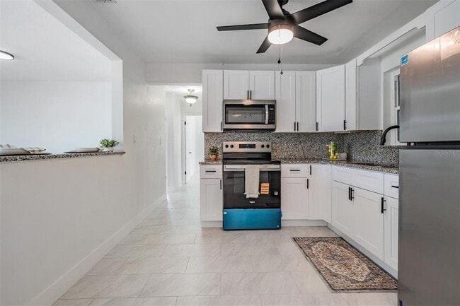 Building Photo - 6472-6113 113th St North