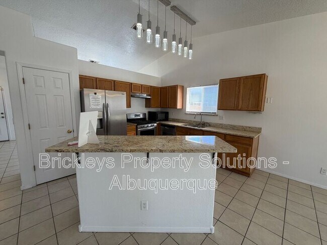 Building Photo - 1405 Secret Valley Dr SW