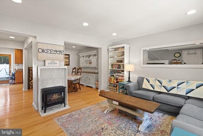 Building Photo - 8573 Tyrolean Way
