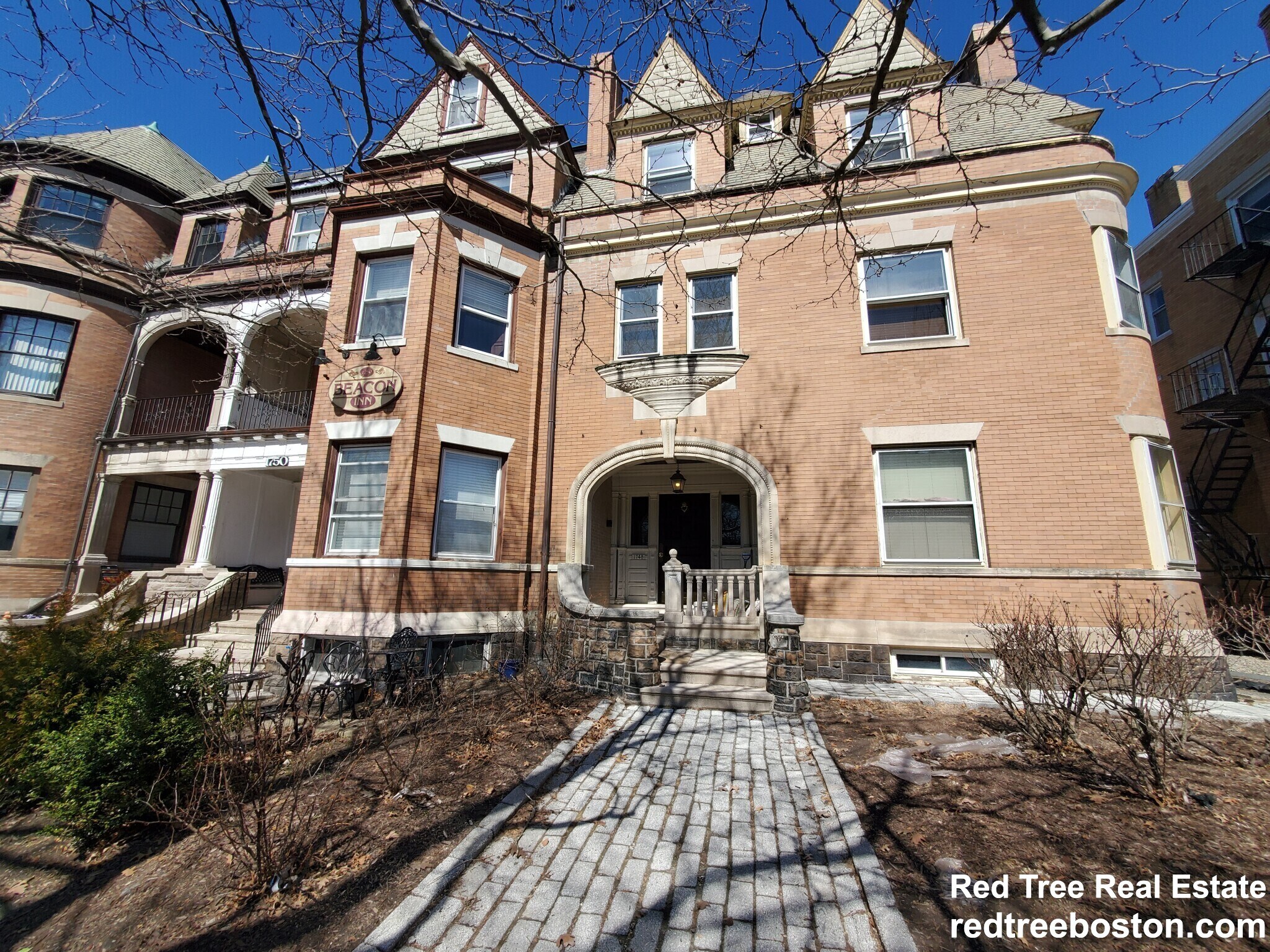 Building Photo - 1748 Beacon St