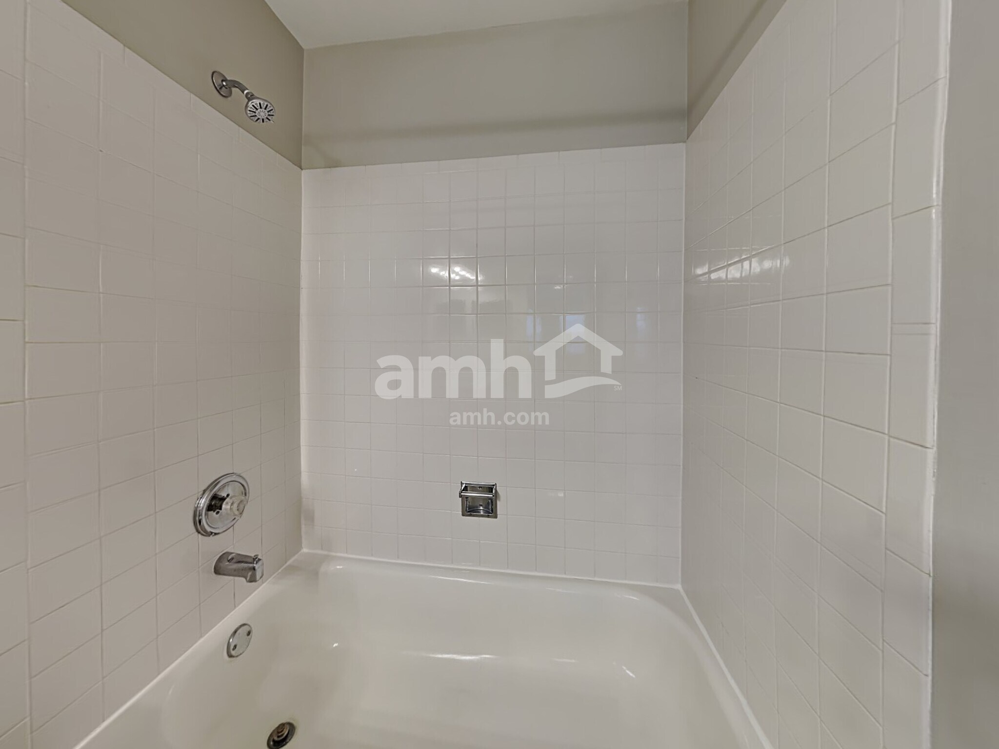 Building Photo - 21748 W Knollwood Dr