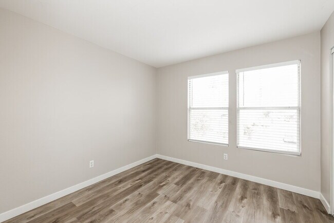 Building Photo - 147 Alterra Dr