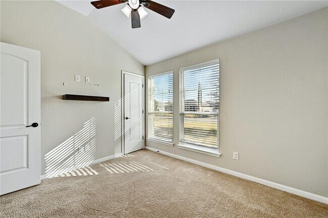 Building Photo - 119 Legends of Hutto Tr