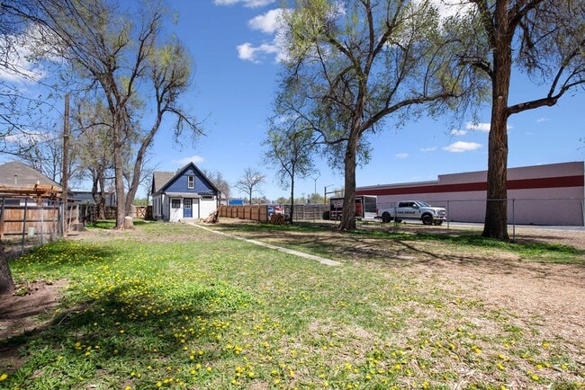 Building Photo - 3 Bedroom Bungalow in Fort Collins
