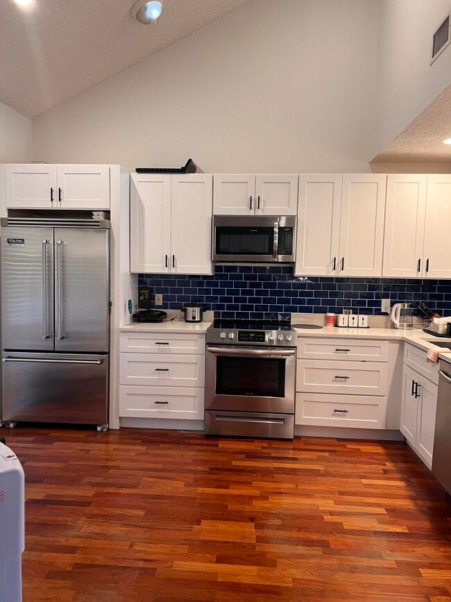 Building Photo - 9343 Ketay Cir