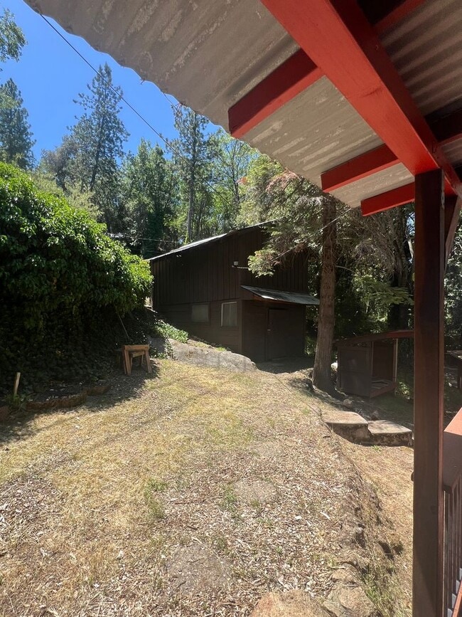 Building Photo - River Pines Home
