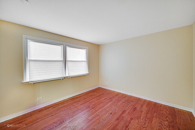 Building Photo - 15231 Waterman Dr