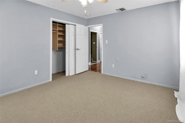 Building Photo - 11 Onyx Dr