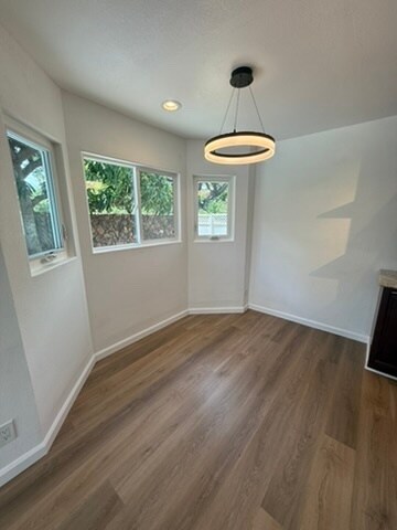 Building Photo - Beautifully Renovated 5-Bedroom Home | Spa...