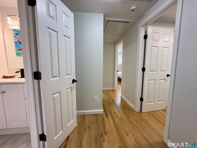 Building Photo - 309 Greenfield St