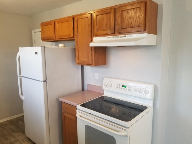 Building Photo - 2506 Caprice Dr