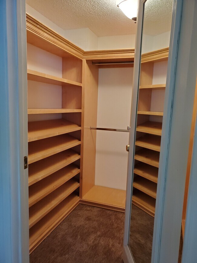 Walk-in Closet - 1823 11th St