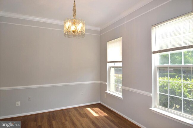 Building Photo - 25492 Freda Ln