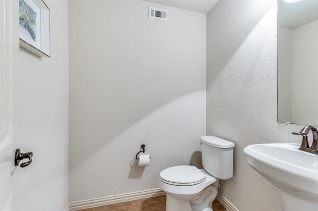 Building Photo - 3000 Peyton Brook Dr