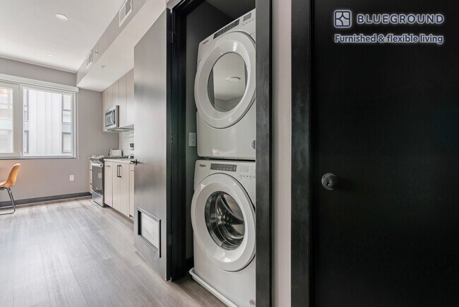 Building Photo - 1313 L St NW