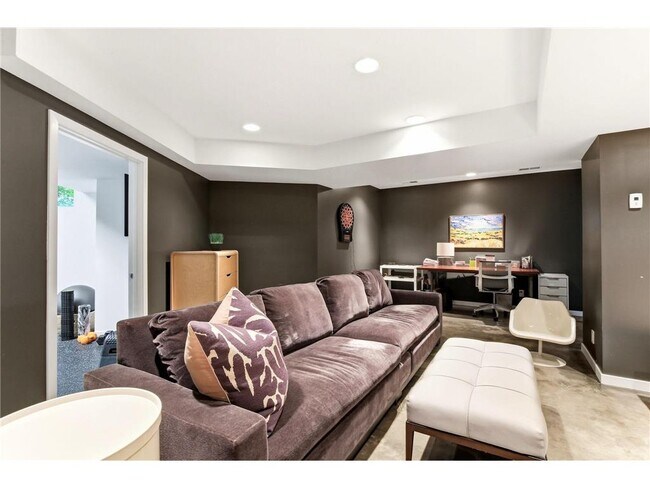 Building Photo - 20650 Bayview Ct