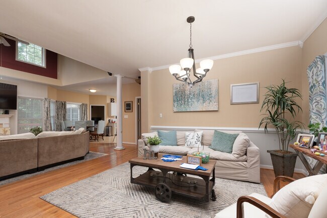 Building Photo - 14230 Spyglass Hill Cir