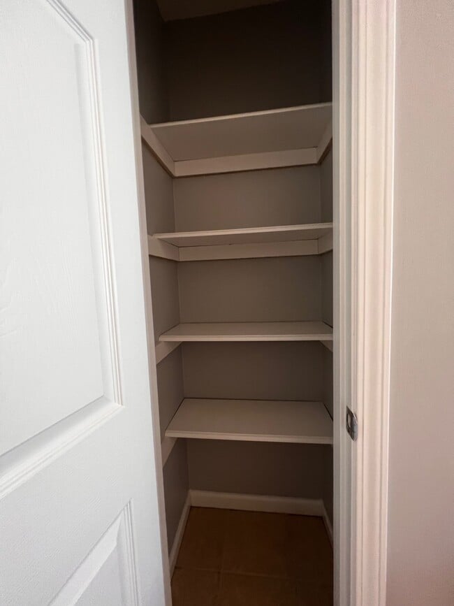 Building Photo - 92 Jackson Ave NE