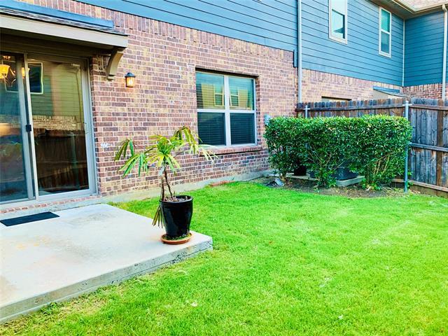 Building Photo - 912 Brookville Ct