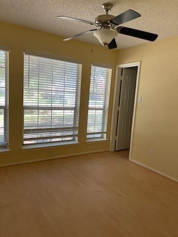 Building Photo - 2822 White Oak Dr