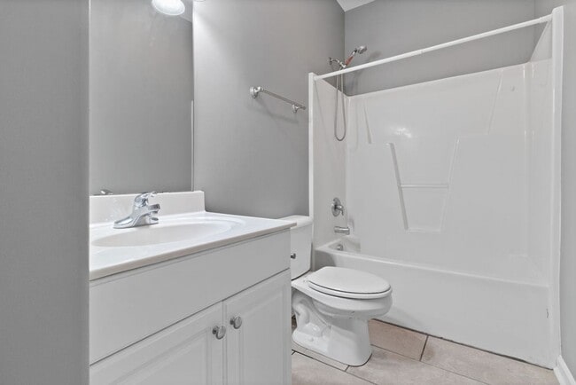 Building Photo - 211/213 Lloyd Street