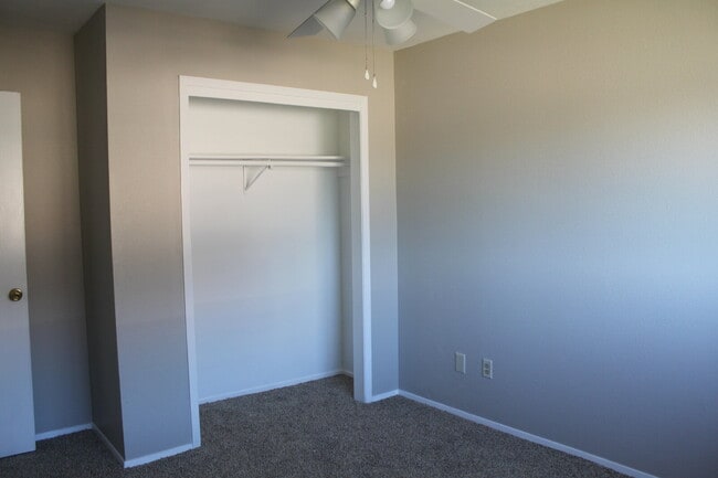 Building Photo - 2403 Bosque Dr