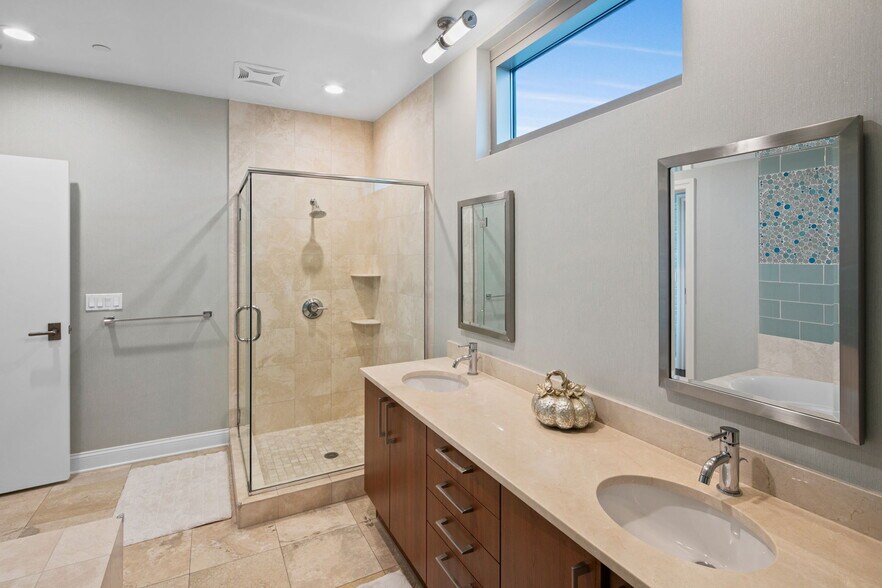 Building Photo - 800 The Mark Ln