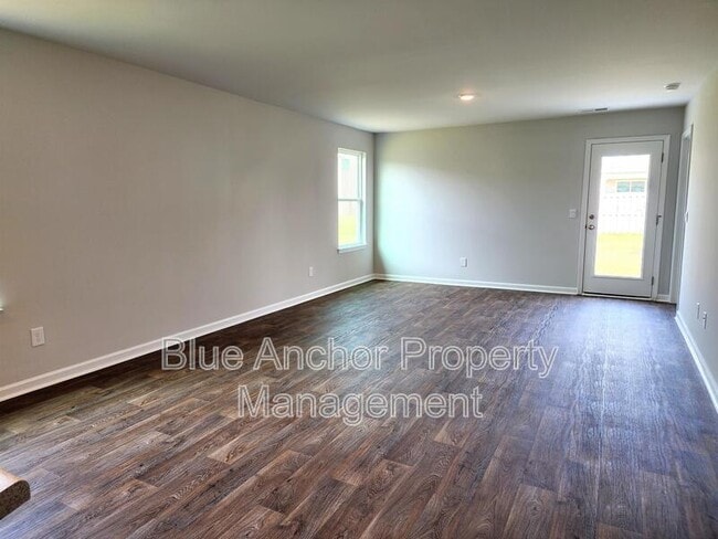 Building Photo - 1015 Course Ln