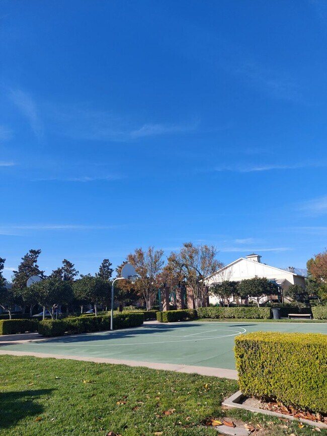 Building Photo - Beautiful townhouse in Ontario-CALL FOR OUR MOVE-IN SPEACIAL