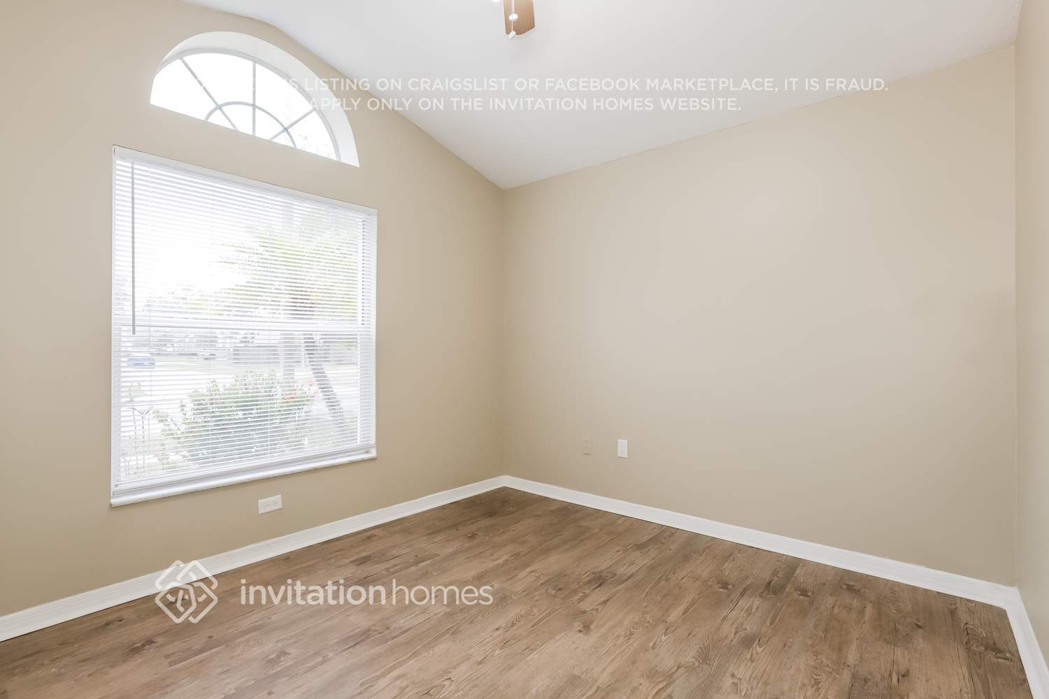 Building Photo - 2502 Clareside Dr